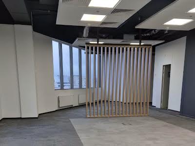 комерційна за адресою Київ, Князів Острозьких вул. (Московська), 32