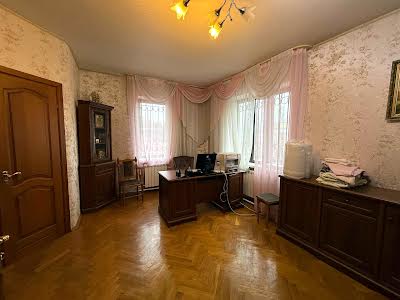 будинок за адресою смт. Ворзель, Кленова вул., 27