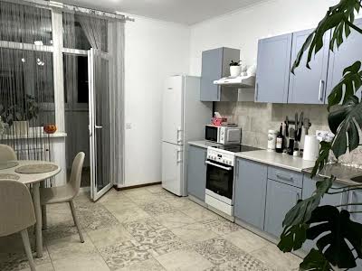 квартира за адресою Олени Пчілки вул., 3В
