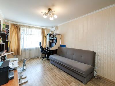 квартира за адресою Садова вул., 3а