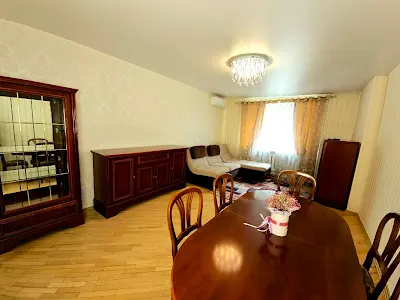 квартира за адресою Андрія Верхогляда вул. (Михайла Драгомирова), 2
