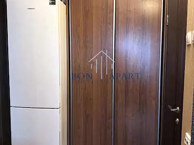 квартира за адресою Салютна вул., 42/46