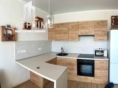 квартира за адресою Салютна вул., 2