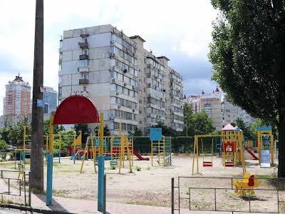 квартира за адресою Зої Гайдай вул., 6-А