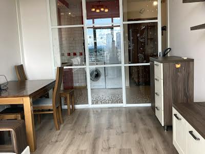 квартира за адресою Ованеса Туманяна вул., 3