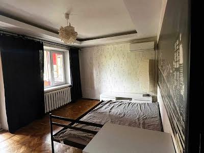 квартира за адресою Солом'янська вул., 21