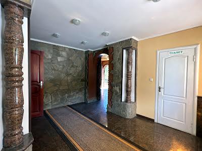 комерційна за адресою Житомирська, 100