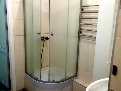 комерційна за адресою Ризька вул., 73Г
