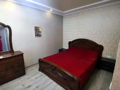 квартира за адресою Залізнична вул., 10