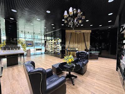 комерційна за адресою Велика Васильківська вул. (Червоноармійська), 1-3