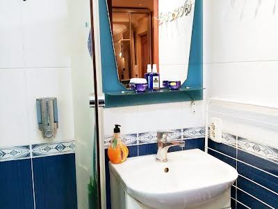 квартира за адресою Київ, Леся Курбаса просп., 12-А
