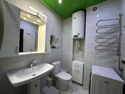 квартира по адресу Ревуцкого ул., 9