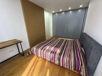квартира за адресою Регенераторна вул., 4 к5