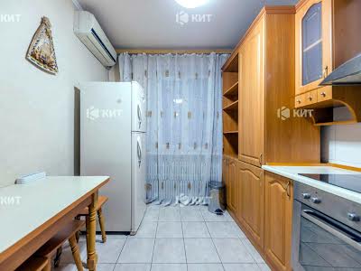 квартира за адресою Каденюка вул., 26б