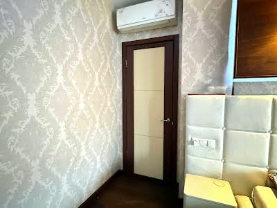 квартира за адресою Тарасівська вул., 21