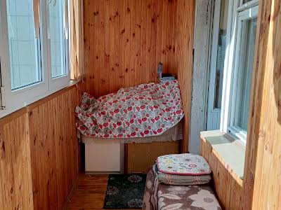 квартира за адресою Анни Ахматової вул., 13-Б