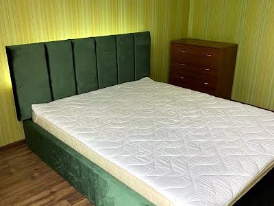 квартира за адресою Регенераторна вул., 4