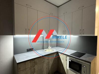 квартира за адресою Залізнична вул., 32