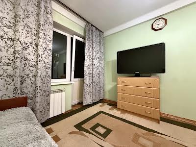 квартира за адресою Ірини Бекешкіної вул. (Генерала Карбишева), 10