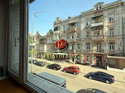 квартира за адресою Межигірська вул., 28