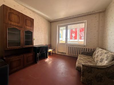 квартира за адресою Каштанова вул., 5