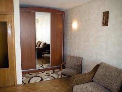 квартира за адресою Пантелеймона Куліша вул. (Челябінська), 15