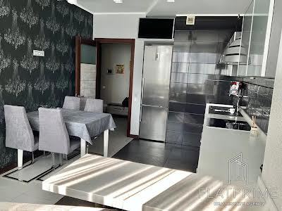 квартира за адресою Срібнокільська вул., 12
