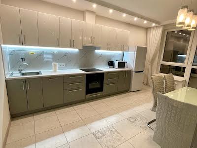 квартира за адресою Зарічна вул., 1-Б