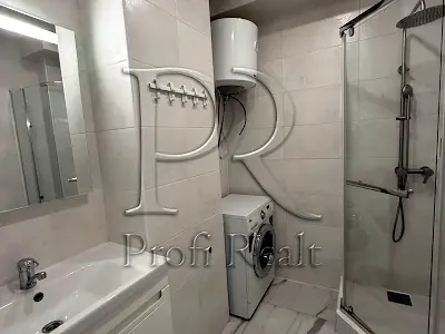 квартира за адресою Героїв Крут вул., 18