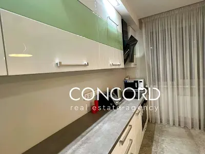 квартира за адресою Київ, Феодосійська вул., 1