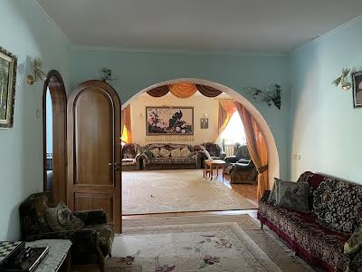 будинок за адресою с. Крюківщина, Квіткова вул., 3