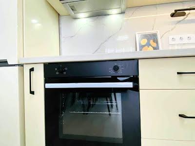 квартира за адресою Родини Крістерів вул., 19