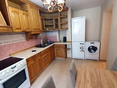 квартира за адресою Лабораторна вул., 14