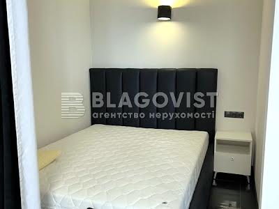 квартира за адресою Зарічна вул., 4