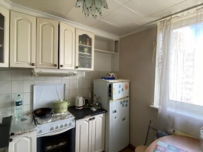 квартира за адресою Дніпровська набережна вул., 3