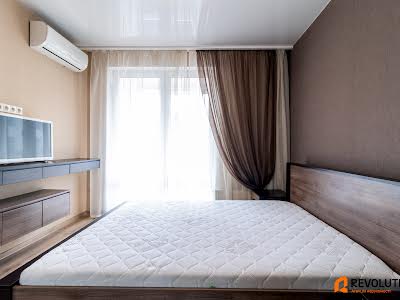 квартира по адресу Практичная ул., 3