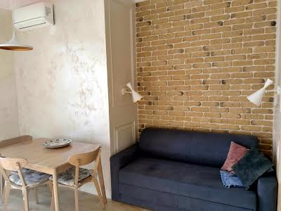 квартира за адресою Дегтярна вул., 7
