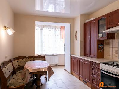 квартира за адресою Академіка Шалімова вул., 67-В