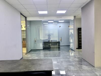 коммерческая по адресу Французский бульв., 26