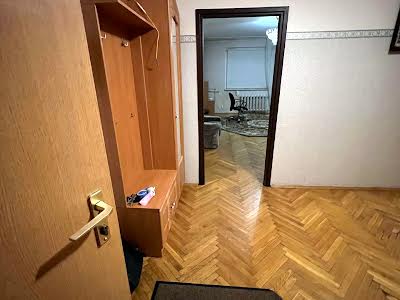 квартира по адресу Ивана Пулюя ул., 3
