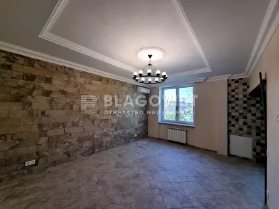 коммерческая по адресу Арсенальная ул., 17