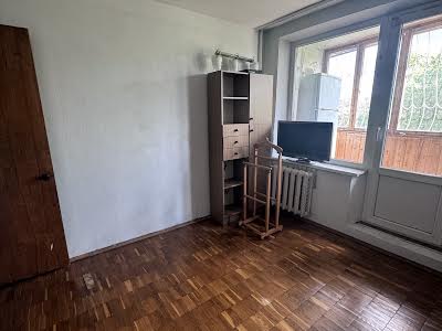 квартира за адресою Андрія Малишка вул., 13