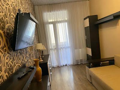 квартира за адресою Домобудівельна вул., 5