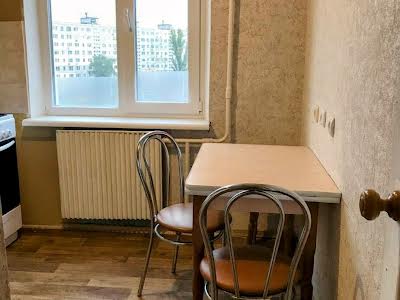 квартира за адресою Київ, Прирічна вул., 19