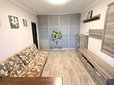 квартира по адресу Озёрная ул., 26