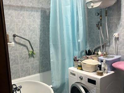квартира за адресою Анни Ахматової вул., 3-А