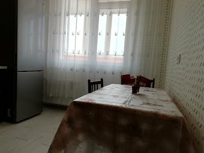 квартира по адресу Драйзера ул., 40