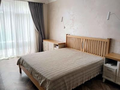 квартира за адресою Дегтярна вул., 7