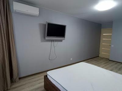 квартира за адресою с. Петропавлівська борщагівка, Оксамитова вул., 20г