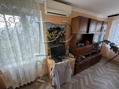 квартира за адресою Левка Лук'яненка вул. (Маршала Тимошенка), 6